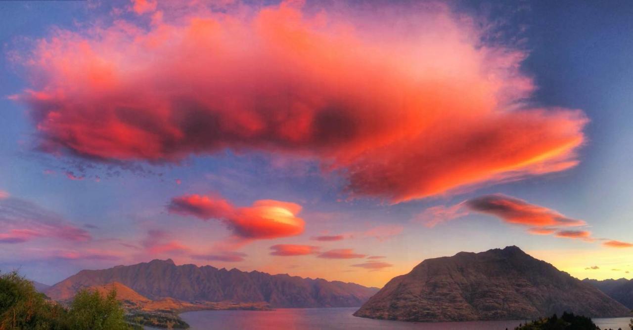 Awesomely Ambient * Queenstown